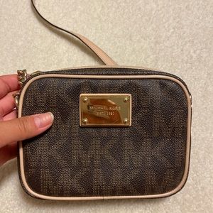 Michael kors classic logo mini shoulder bag